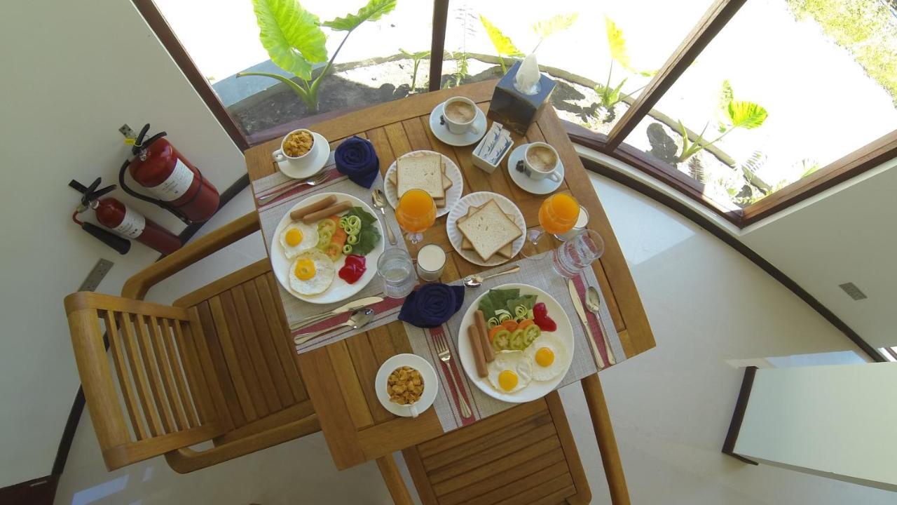 Grand Beach Dhigurah Dhigurah  Exterior foto
